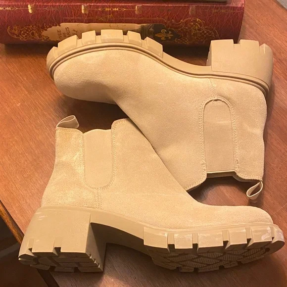 Steve Madden Tan Ankle Booties - Picture 2 of 6